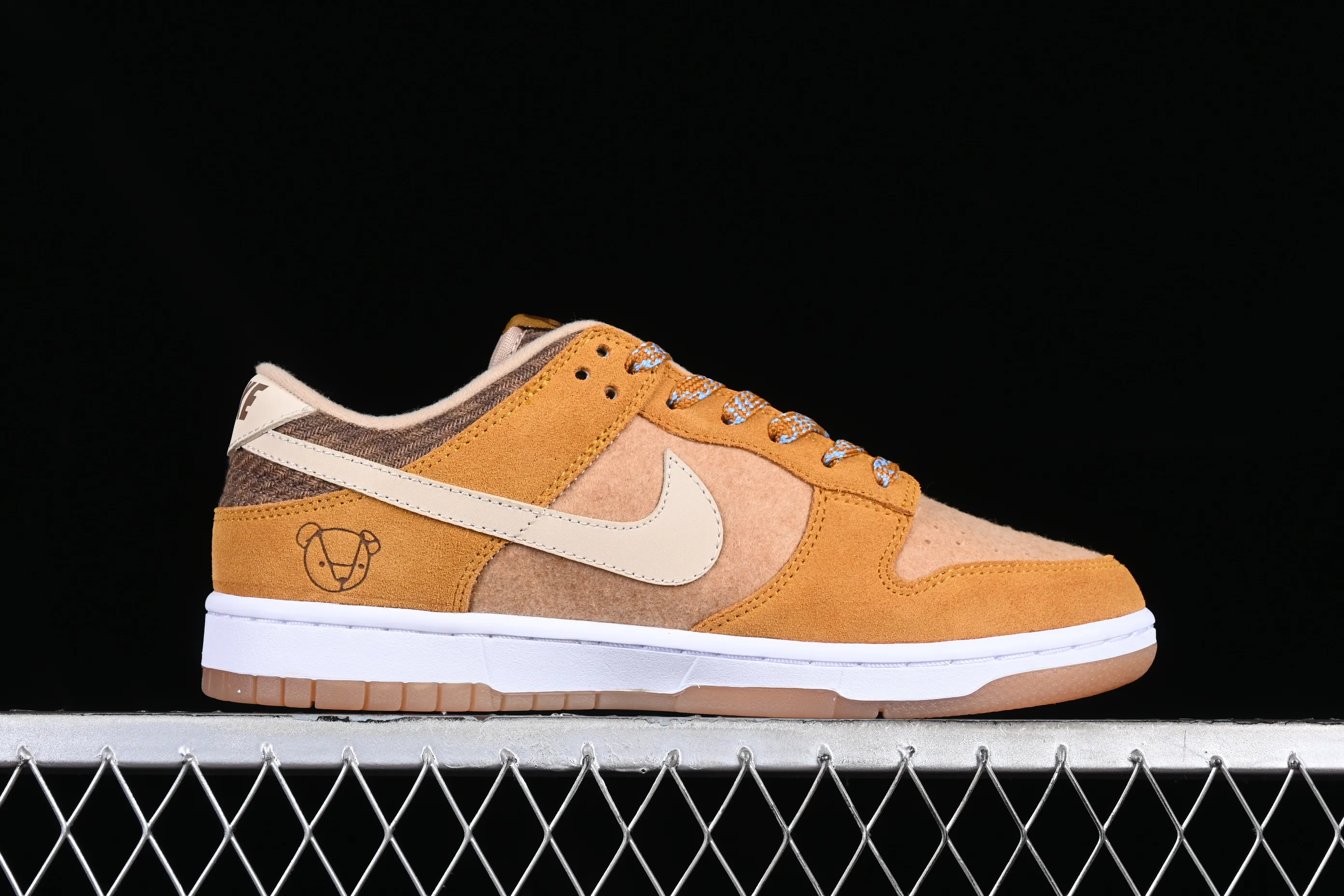 All categories Nk SB Dunk series Nk SB Dunk Low low-top sneakers Nk Dunk Low Xiongxiong joint name wheat color SB low-top sports and leisure sneakers DZ5350-288